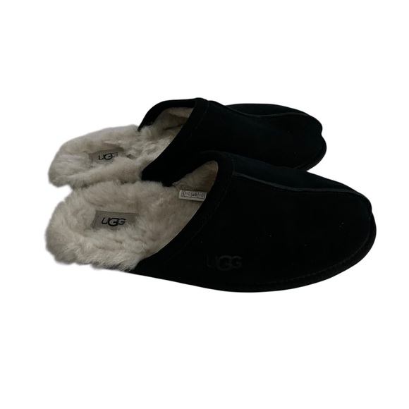 UGG Scuff Black Slippers Men  Size 9